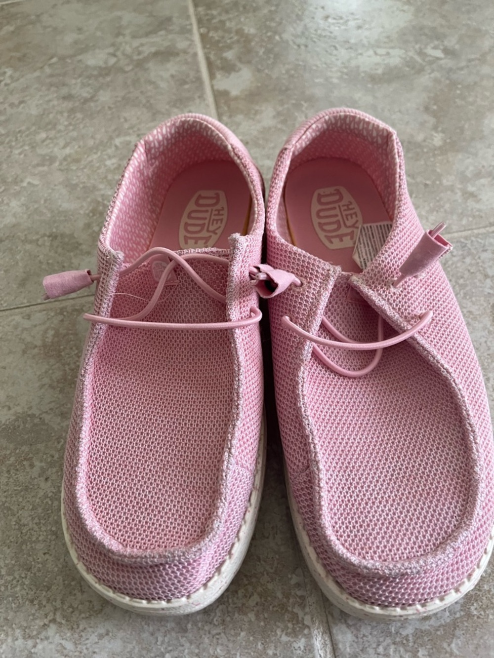 Pink women’s slip in sneakers sz9